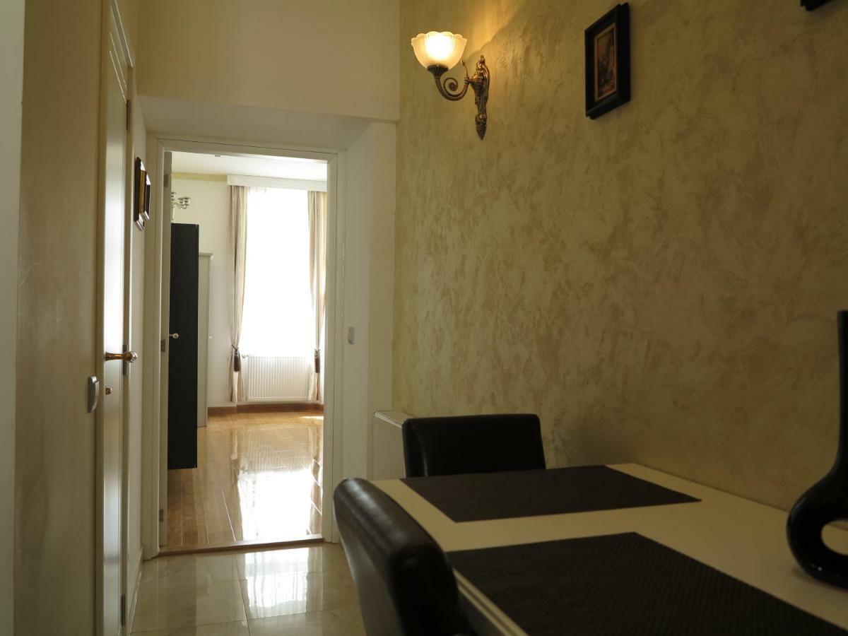 Small Luxury Kapitol Apartment Vienna Luaran gambar