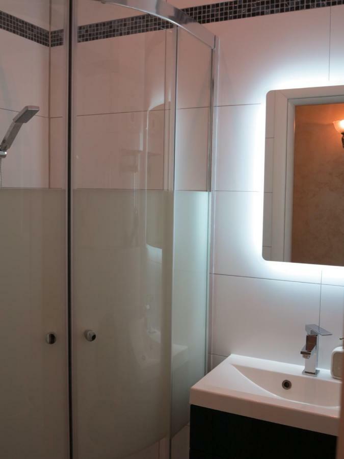 Small Luxury Kapitol Apartment Vienna Luaran gambar