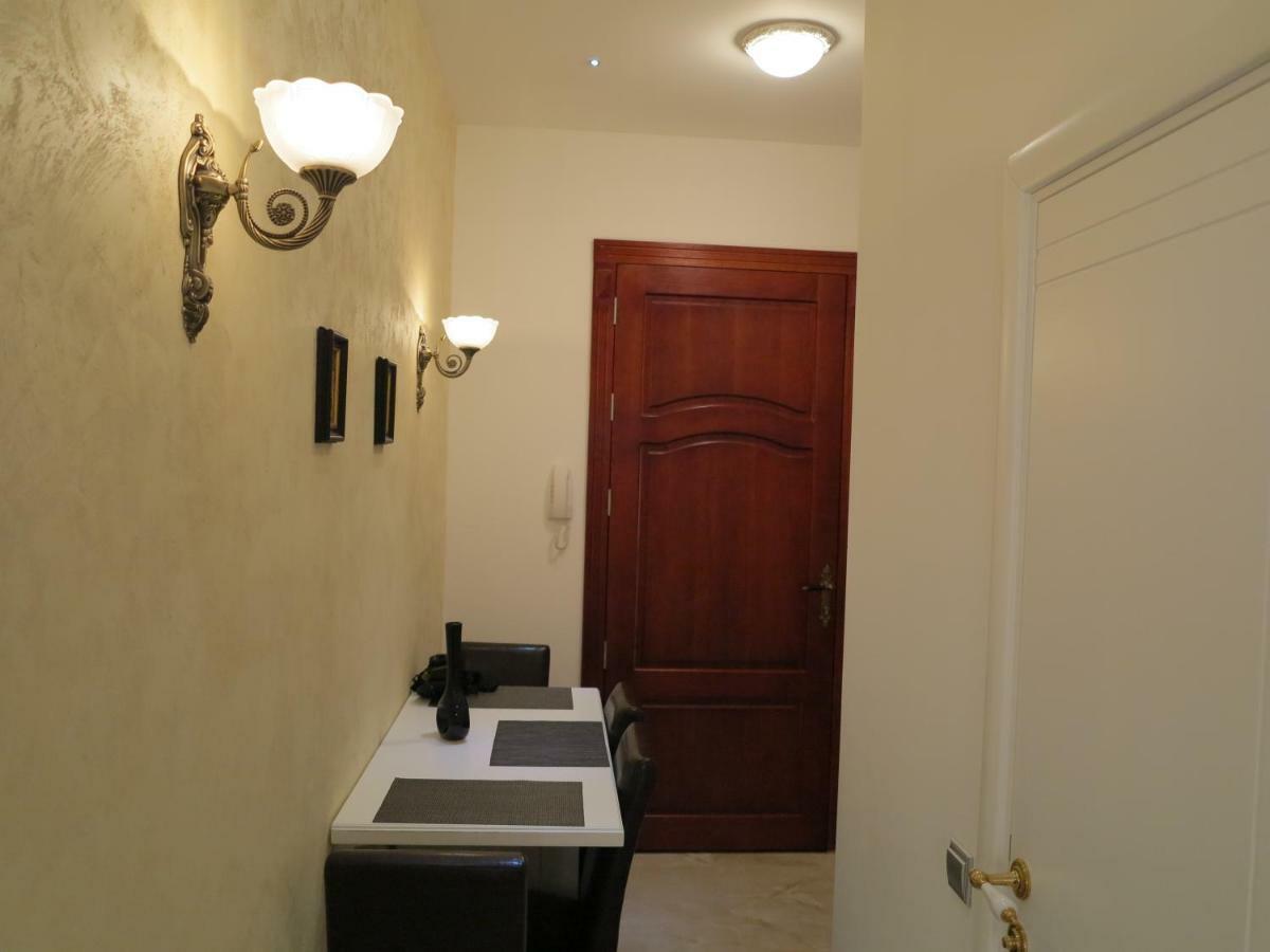 Small Luxury Kapitol Apartment Vienna Luaran gambar