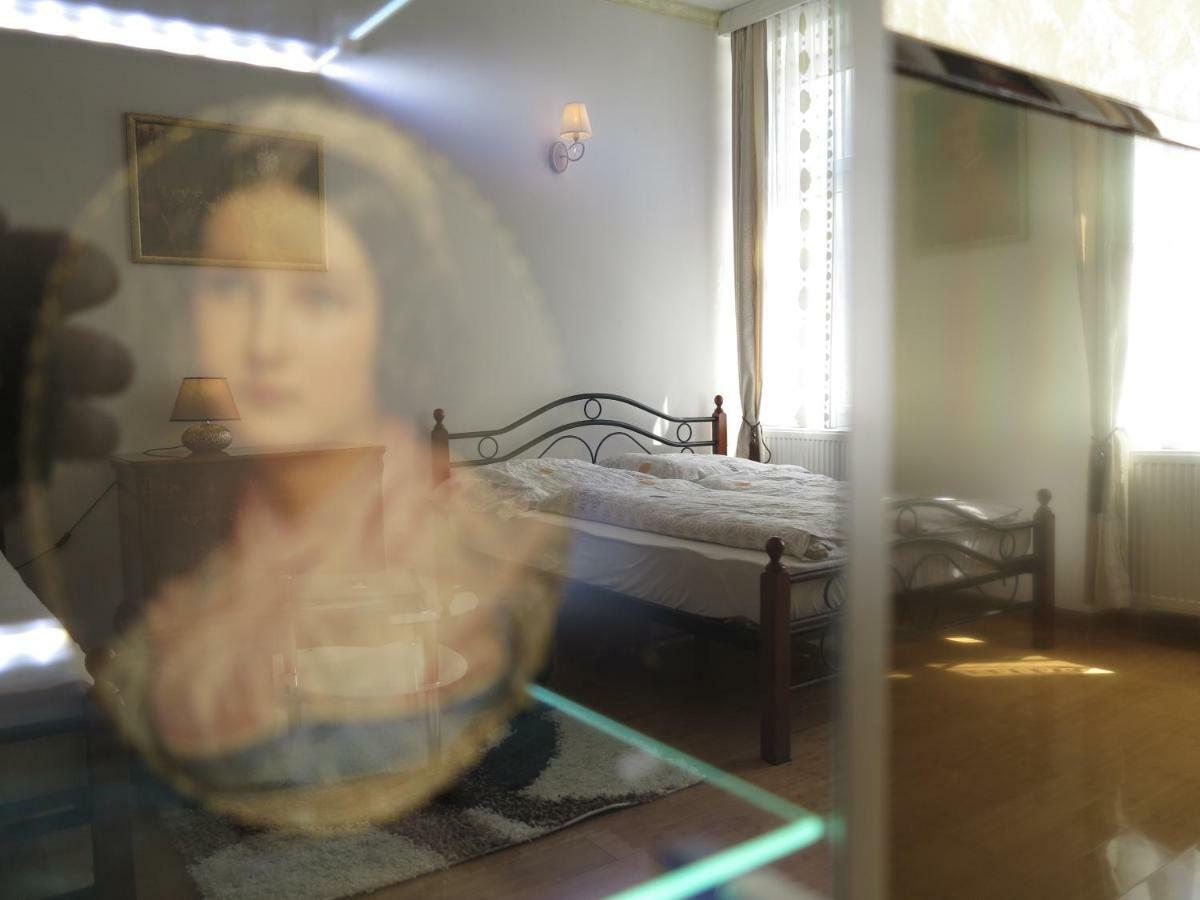 Small Luxury Kapitol Apartment Vienna Luaran gambar