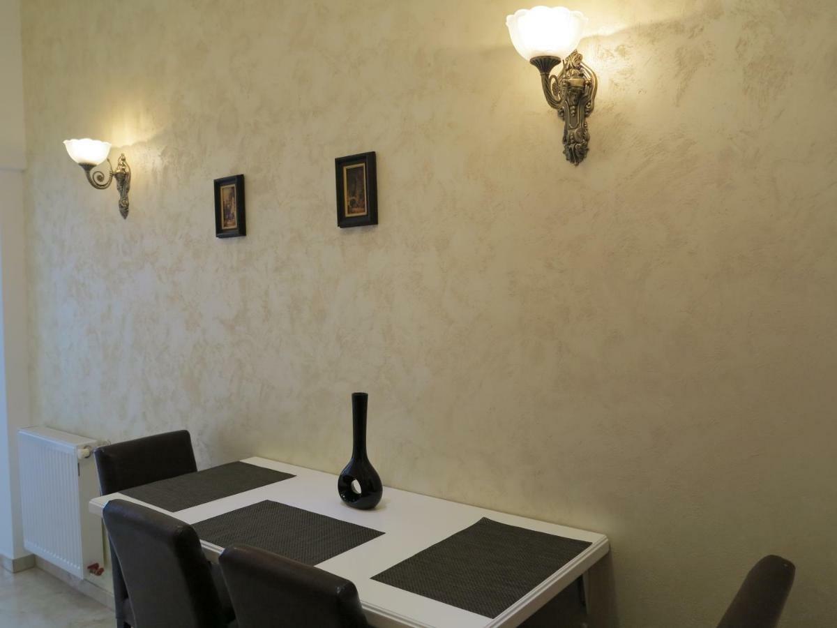 Small Luxury Kapitol Apartment Vienna Luaran gambar