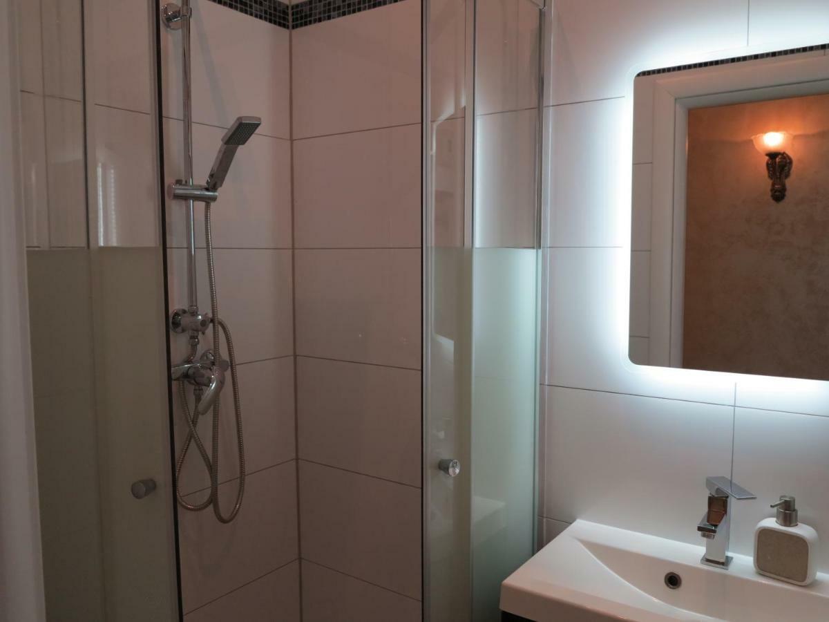 Small Luxury Kapitol Apartment Vienna Luaran gambar