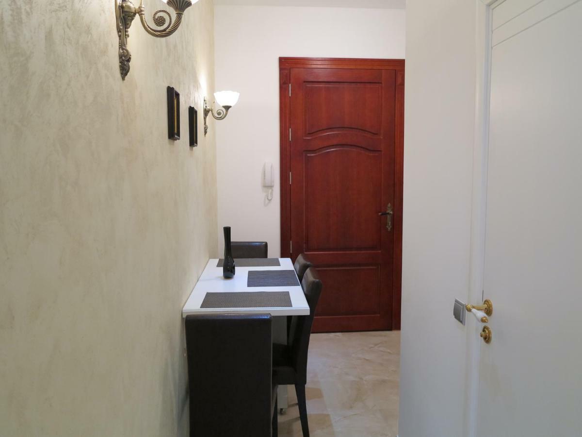 Small Luxury Kapitol Apartment Vienna Luaran gambar