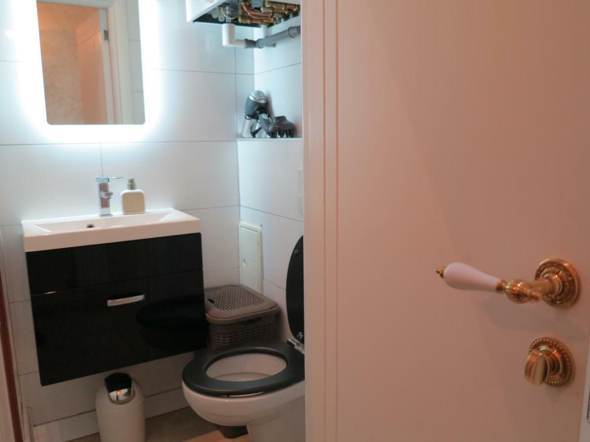 Small Luxury Kapitol Apartment Vienna Luaran gambar
