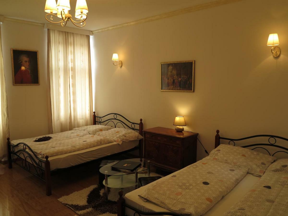 Small Luxury Kapitol Apartment Vienna Luaran gambar