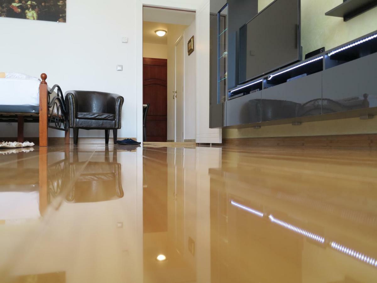 Small Luxury Kapitol Apartment Vienna Luaran gambar