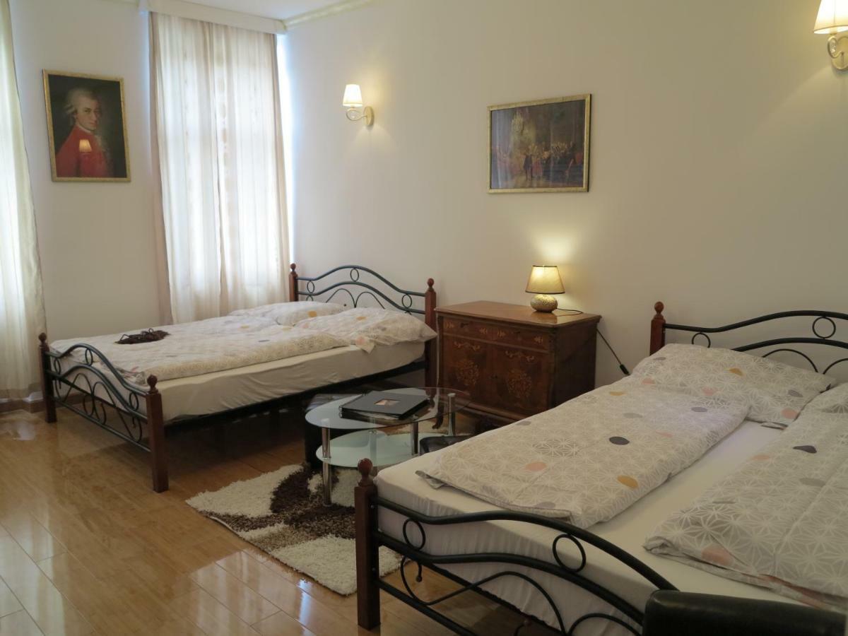 Small Luxury Kapitol Apartment Vienna Luaran gambar