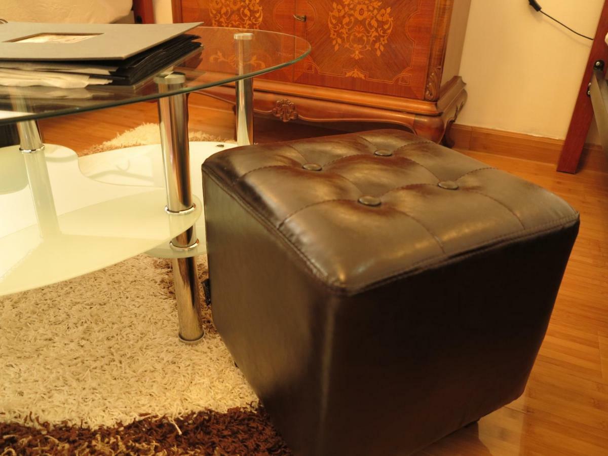 Small Luxury Kapitol Apartment Vienna Luaran gambar